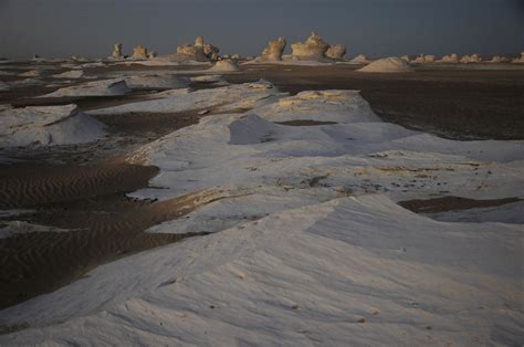 White Desert at Sunrise (2) | White Desert | Pictures | Egypt in Global-Geography