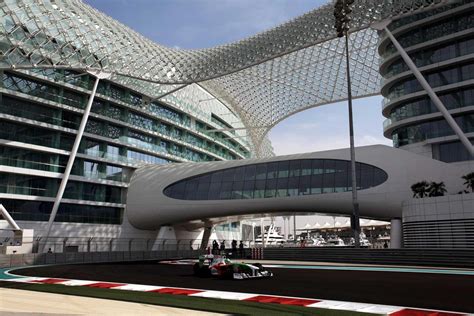 Girls Like F1 Too!: History of the Yas Marina Circuit