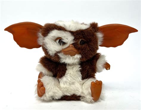 Lot - Gremlins, Singing & Dancing Gizmo Plush, Neca Warner Bros