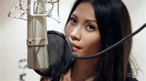 Anggun présente son nouvel album "Toujours un ailleurs"