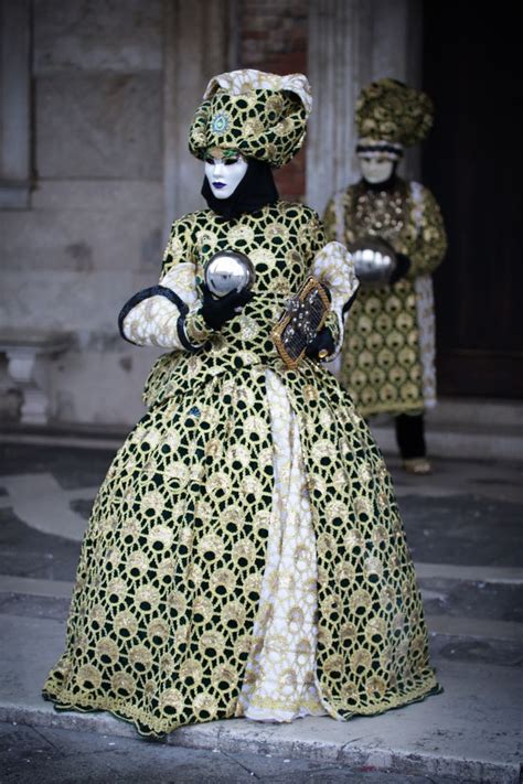 Carnevale di Venezia 2018 | Venice carnival costumes, Carnival of venice, Venetian costumes