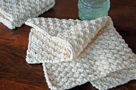 Instruction to knit cotton washcloth and add crochet edge • Nourish and Nestle