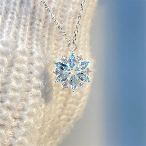 Snowflake Necklace - Etsy