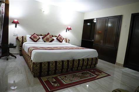 THE 5 BEST Kanpur Holiday Rentals, Villas of 2024 | Tripadvisor - Book ...