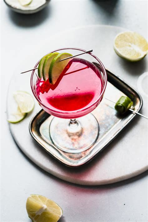 The BEST Cosmopolitan Recipe (An Easy Cocktail!)