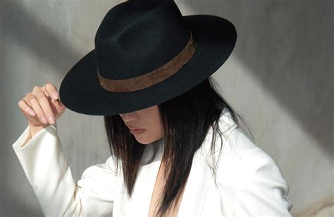 Five Timeless Ways to Style a Black Fedora Hat – House of Brims