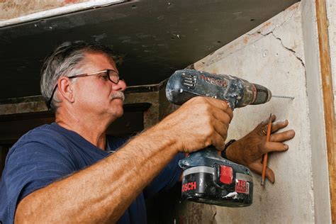 How to Repair Plaster Walls in 6 Easy Steps - This Old House