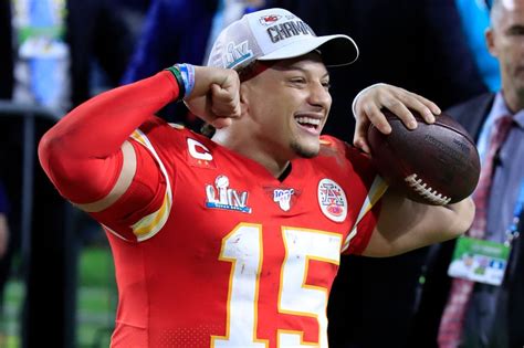 Patrick Mahomes & Fiancee Expecting Their First Child