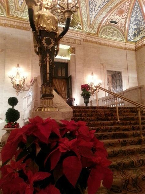 The beautiful lobby at the Palmer House Hilton ~~ Chicago, IL | Palmer ...