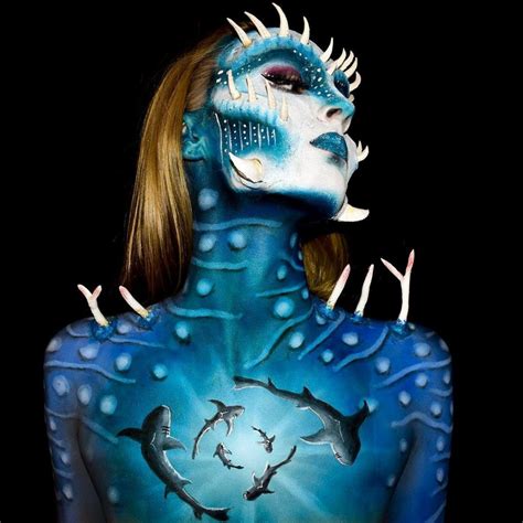 20+ Stupendous Body-Paint Costumes For Halloween - TWBLOWMYMIND