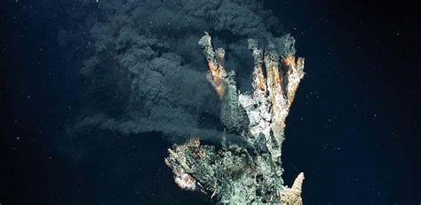 Ancient seafloor vents spewed tiny, life-giving minerals into Earth’s early oceans | University ...