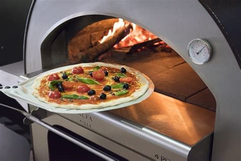 Combien de temps faut-il cuire une pizza pour qu’elle soit bien croustillante ? | Alfa Forni