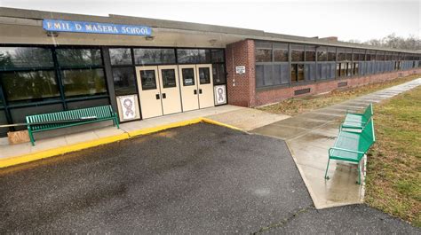 West Islip board returns to prior plan for school conversion - Newsday