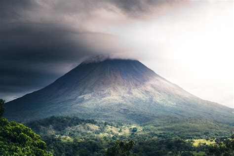 10 Reasons Why Lake Arenal is the Perfect Destination for Honeymooners | Volcano Watersports