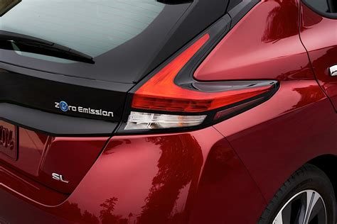 2018 Nissan Leaf Specs & Photos - autoevolution