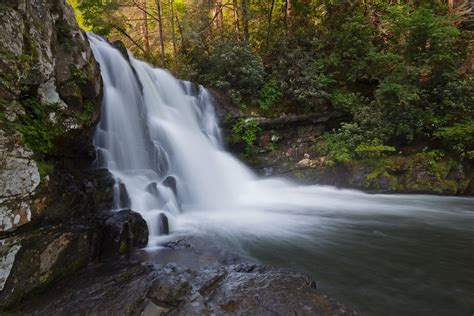 The 4 Best Waterfalls in the Smoky Mountains