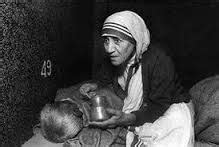 Pictures of Mother Teresa helping the poor