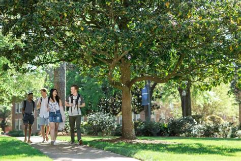 Mississippi College Resumes Campus Tours for Prospective Students