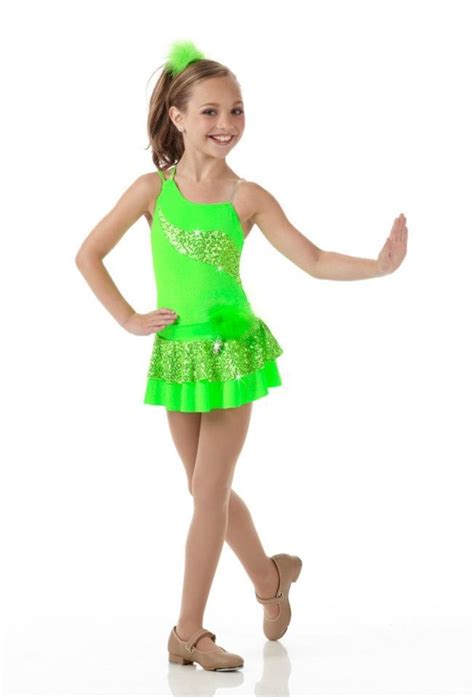 Maddie Ziegler modeled for "Cicci Dance" #dancemoms #lukasiakfamily #mom #talented | Dance moms ...