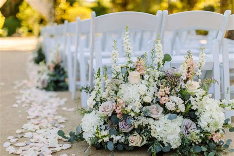 50 Beautiful Ways to Decorate Your Wedding Aisle