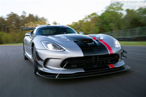 Dodge Viper ACR