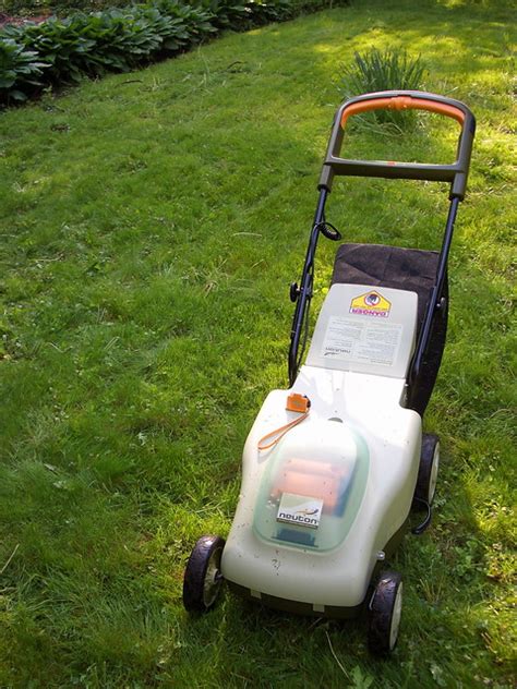 Neuton Electric Lawn Mower | Flickr - Photo Sharing!