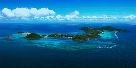 Private Aircraft Charter to Canouan | Luxury Caribbean Travel with Latitude