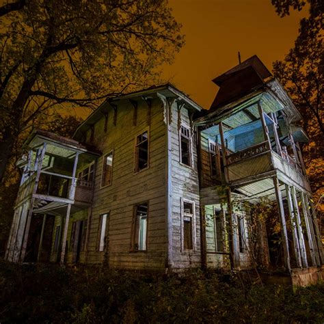 50 Abandoned Houses That Would Look Great Restored | The Family Handyman