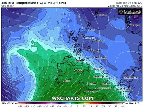 UK snow warnings MAPPED: Icy front to bring widespread chaos - Are YOU ...