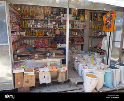 Small Grocery Shop High Resolution Stock Photography and Images - Alamy