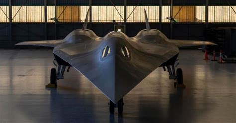 Massive Breakthrough: Manned & Unmanned SR-72 "Hypersonic" Spy Plane by ...