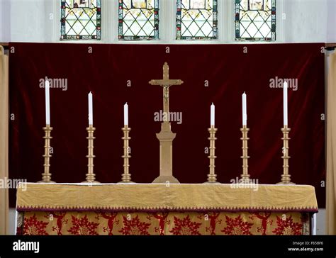 Altar candles church sudborough hi-res stock photography and images - Alamy