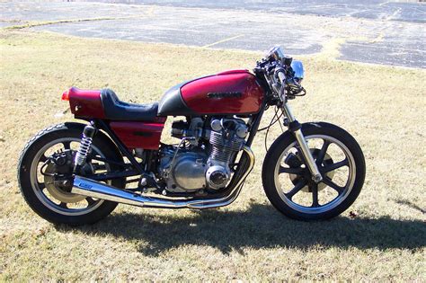 1977 SUZUKI GS 750 CAFE RACER