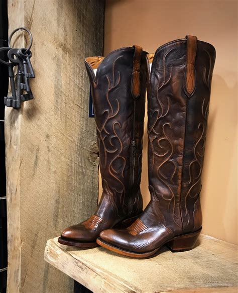 LUCCHESE – Women’s PERI Western Tall Boots ( Chocolate ) – El Potrerito