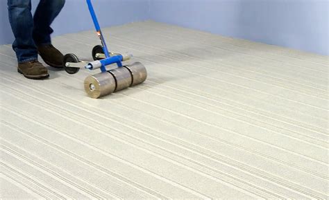 How To Install Carpet Tiles On Concrete Without Glue | Viewfloor.co