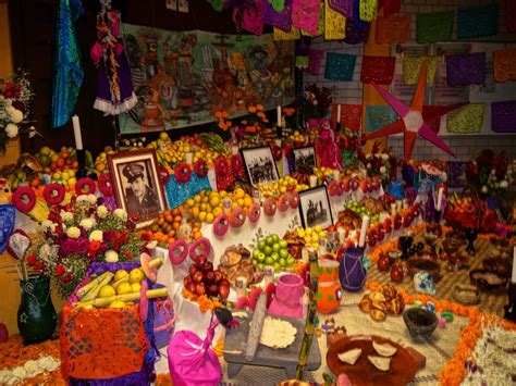 Participa en la ofrenda de Día de Muertos en Casa de Lago - DÓNDE IR