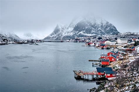 Premium Photo | Reine fishing village, norway