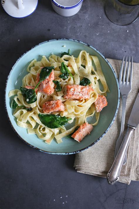 Tagliatelle with Salmon & Spinach | Bake to the roots