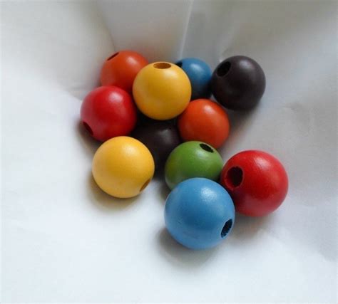 25x Packs of 96 Large 20mm Round Wood Beads – Wholesale Clearance Stock