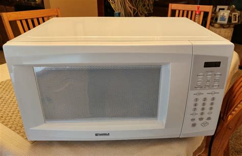 Kenmore Microwave - White, 1.1 cubic ft, 1100 watts, Lightly Used - Hatboro, PA Patch