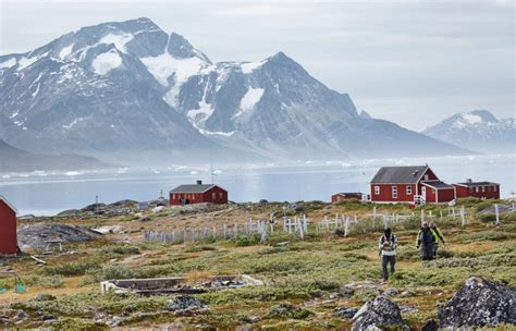 Experience Nuuk Fjord – Arctic Excursions