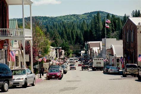 ARMCHAIR HIKER SAN DIEGO: Nevada City CA & Grass Valley Historic Gold Mining Towns