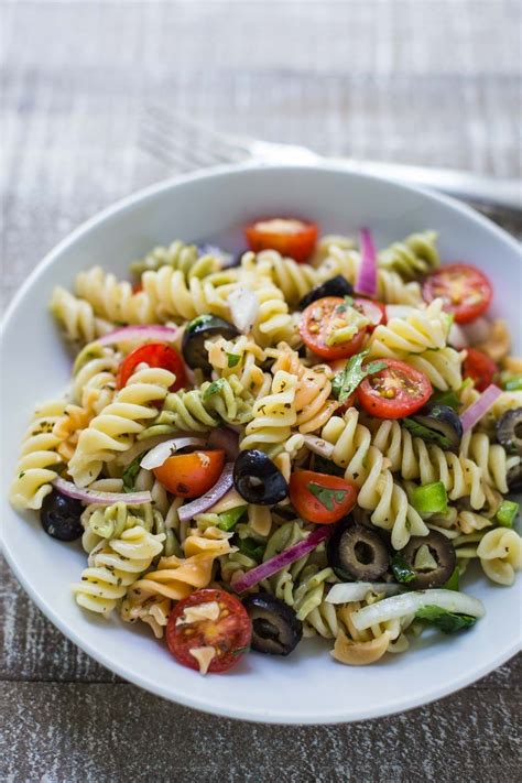 Quick & Easy Pasta Salad | B. Britnell | Plat vegan, Plat vegan rapide ...