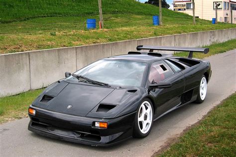 Lamborghini Diablo SV-R Guide & History | LamboCARS.com