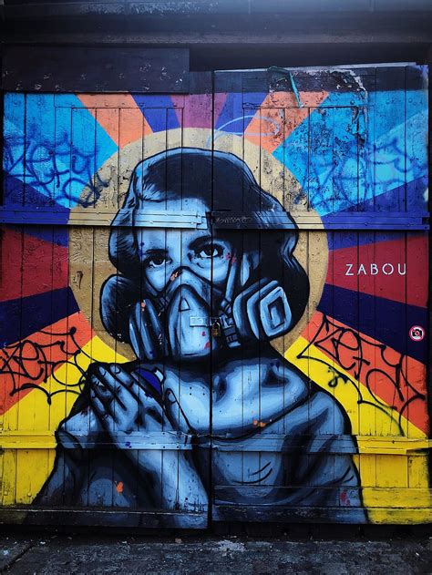 Gas Mask Graffiti Wallpaper