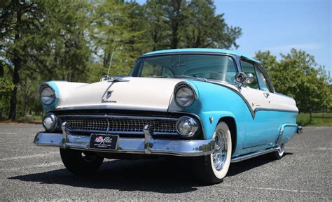 1955 Ford Fairlane Victoria for sale #124353 | MCG