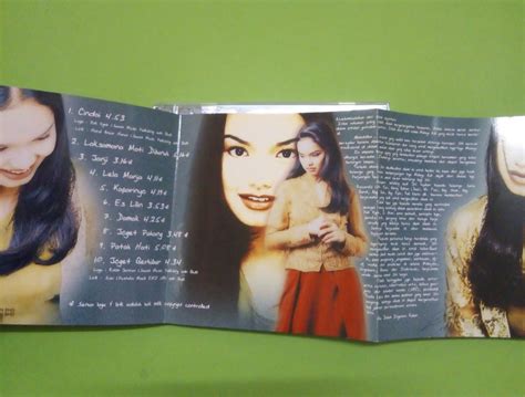 CD SITI NURHALIZA : CINDAI ALBUM (1997) MALAY TRADITIONAL FOLK, Hobbies & Toys, Music & Media ...