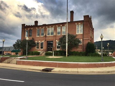 Old Dade County Courthouse Trenton GA. Paul Chandler June 2017 ...