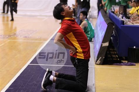 Mapua coach Atoy Co down on bended knees but refuses to quit on Cardinals