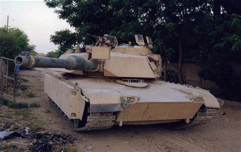 M1A1 Abrams in desert camo with green barrel : r/tanks